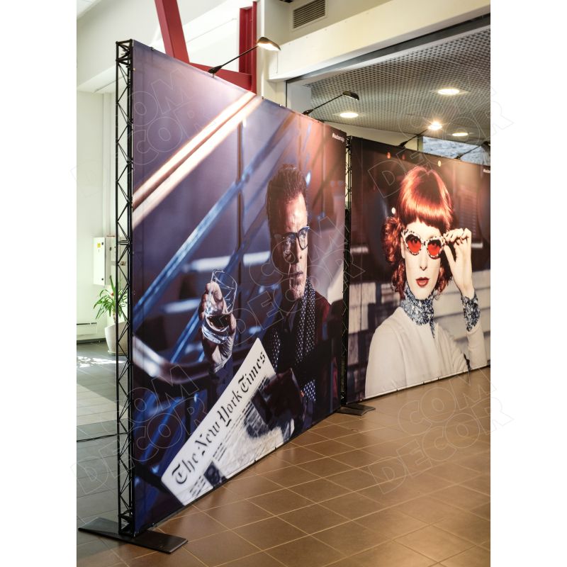 Background wall / press wall