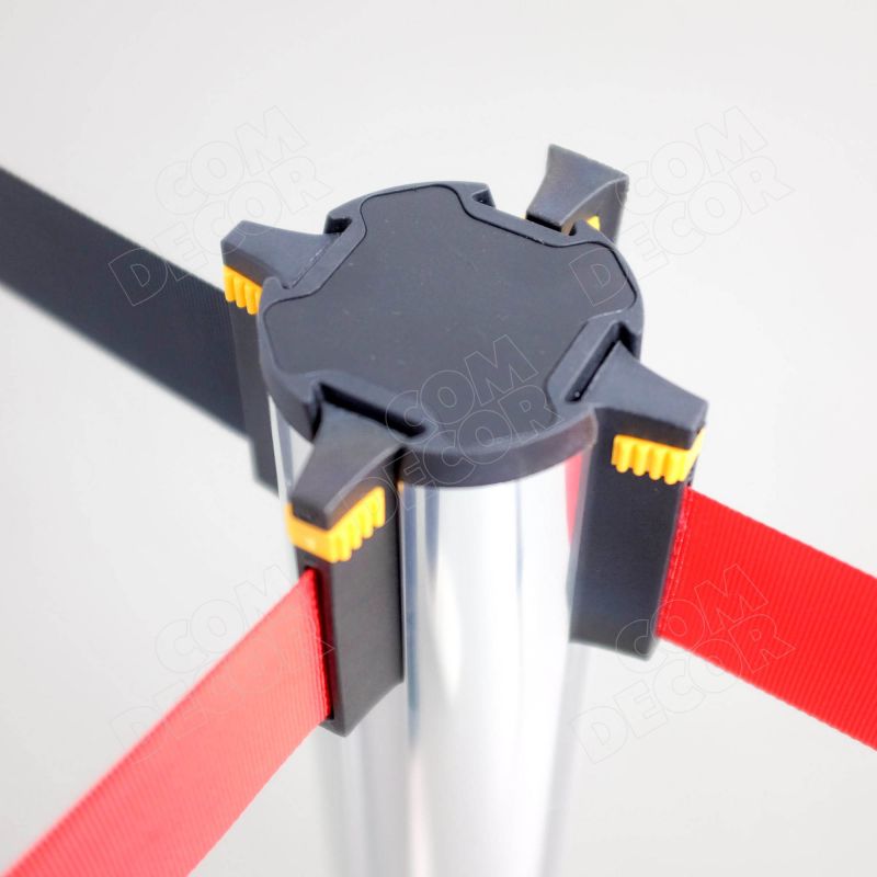 Barrier pole with retractable belts